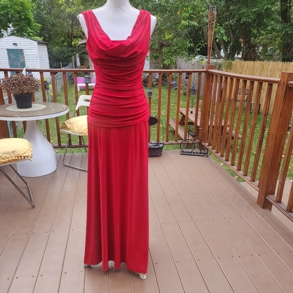Collection Dressbarn Red Floor Length Sleevesless Strechy Dress size 8 - Picture 1 of 14